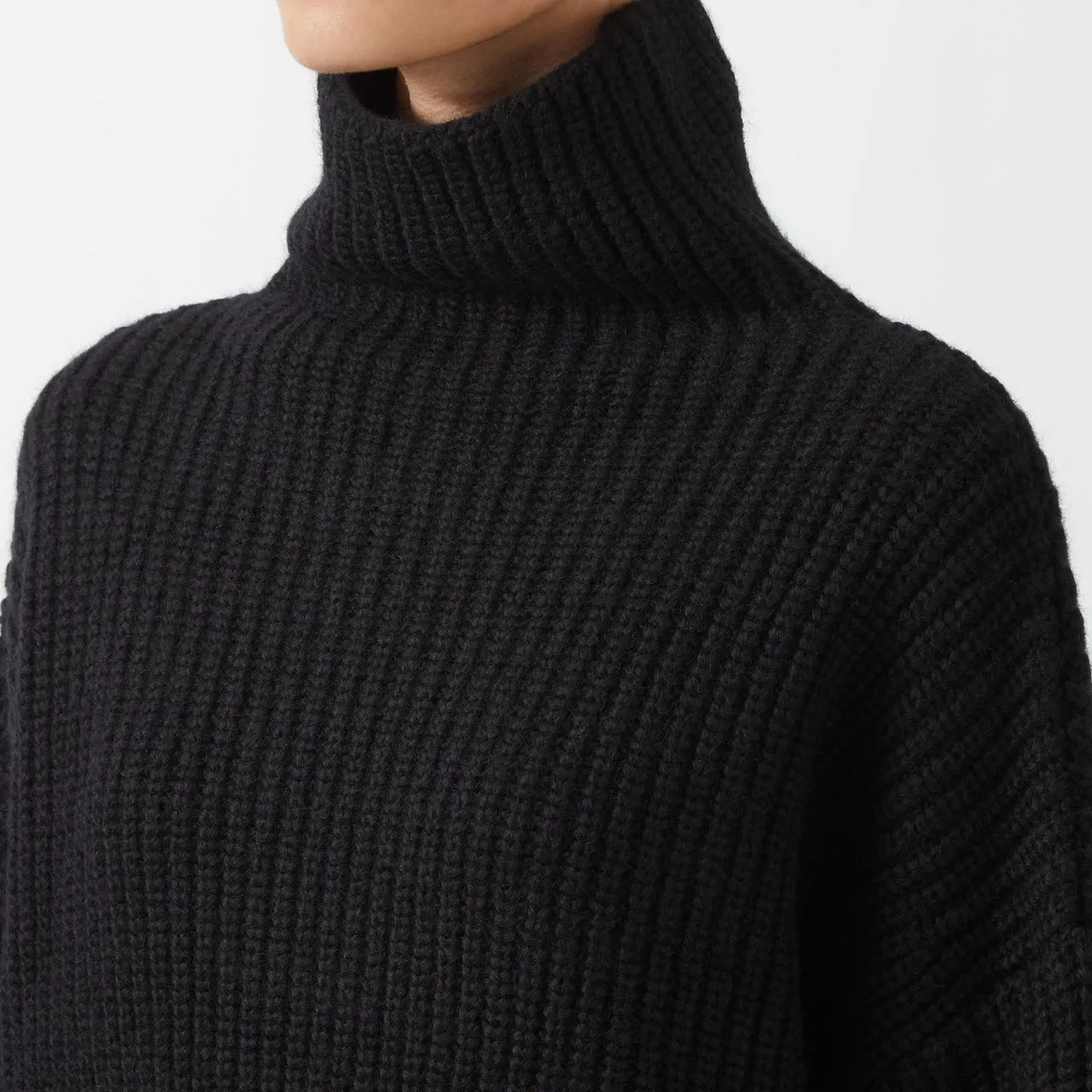 ANINE BING Sydney Oversized Turtleneck Sweater - Black