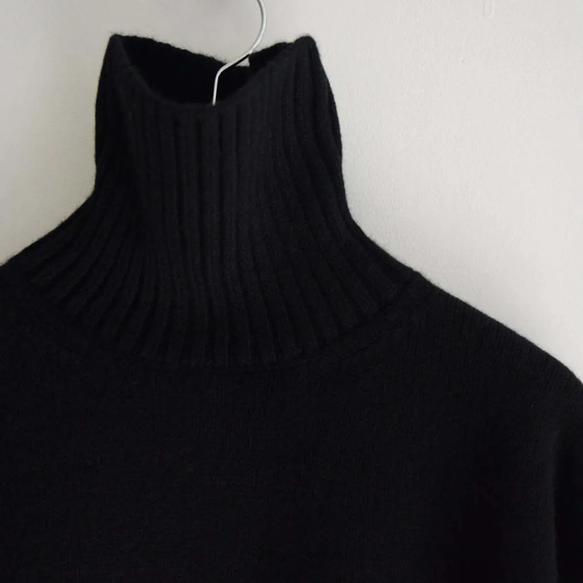 Cashmere Turtleneck Sweater - Black