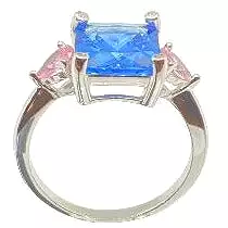 Classic Light Blue Sapphire With Pink Sapphire Side Stones