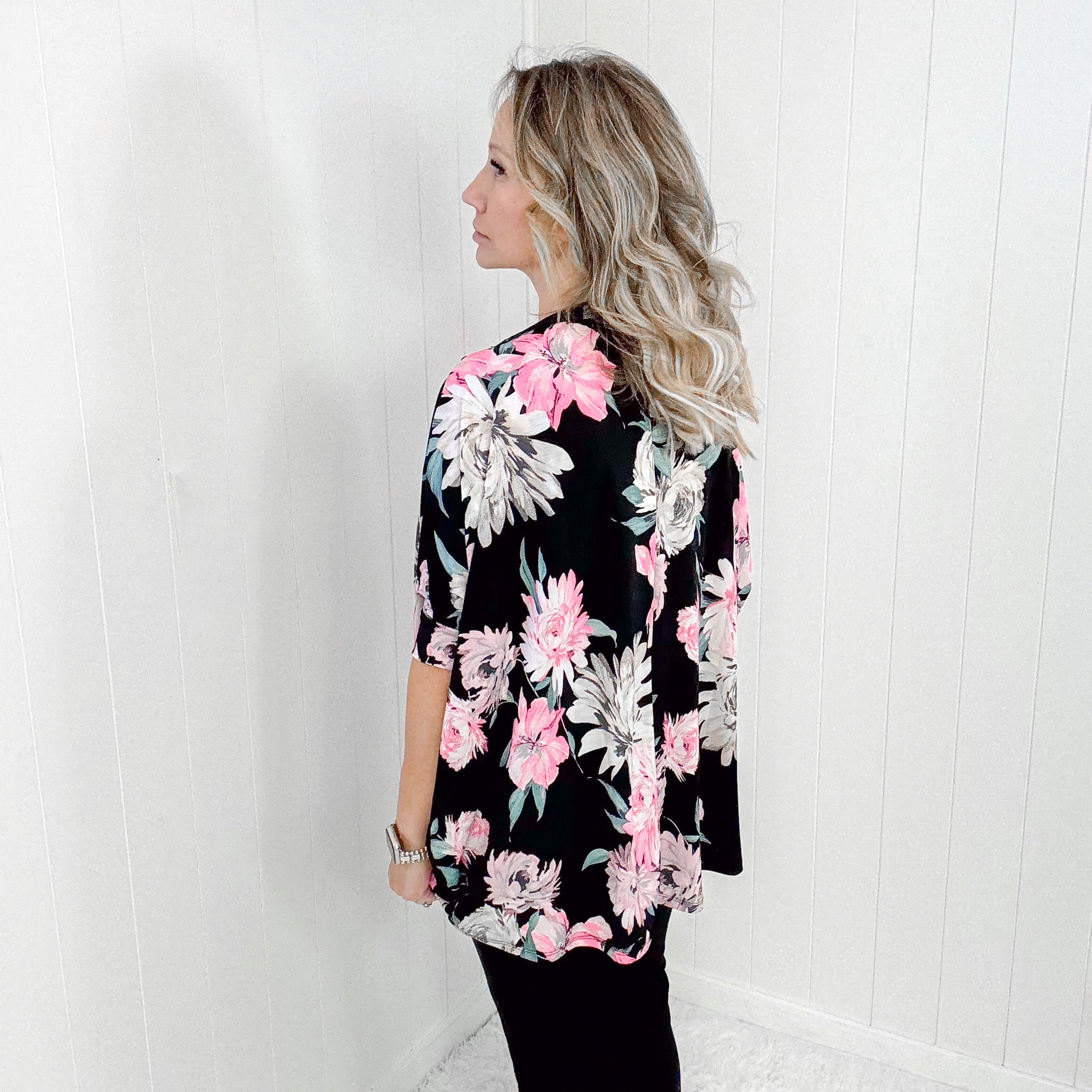 Dear Scarlett Essential Blouse in Black Floral