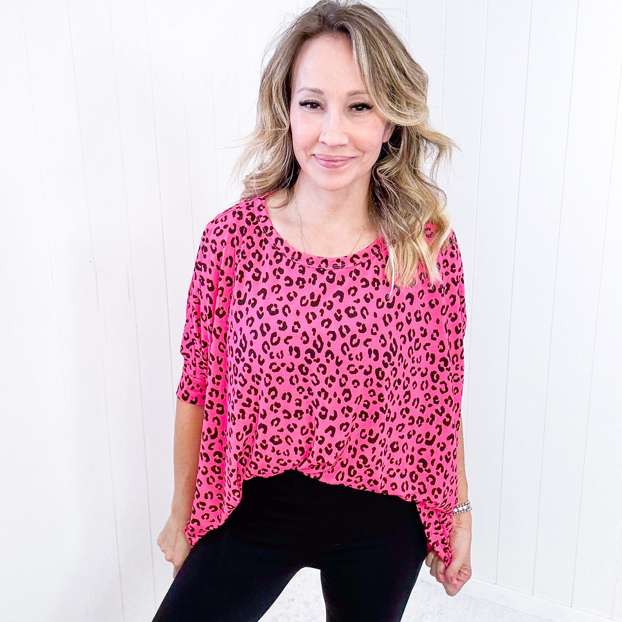 Dear Scarlett Essential Blouse in Hot Pink Leopard