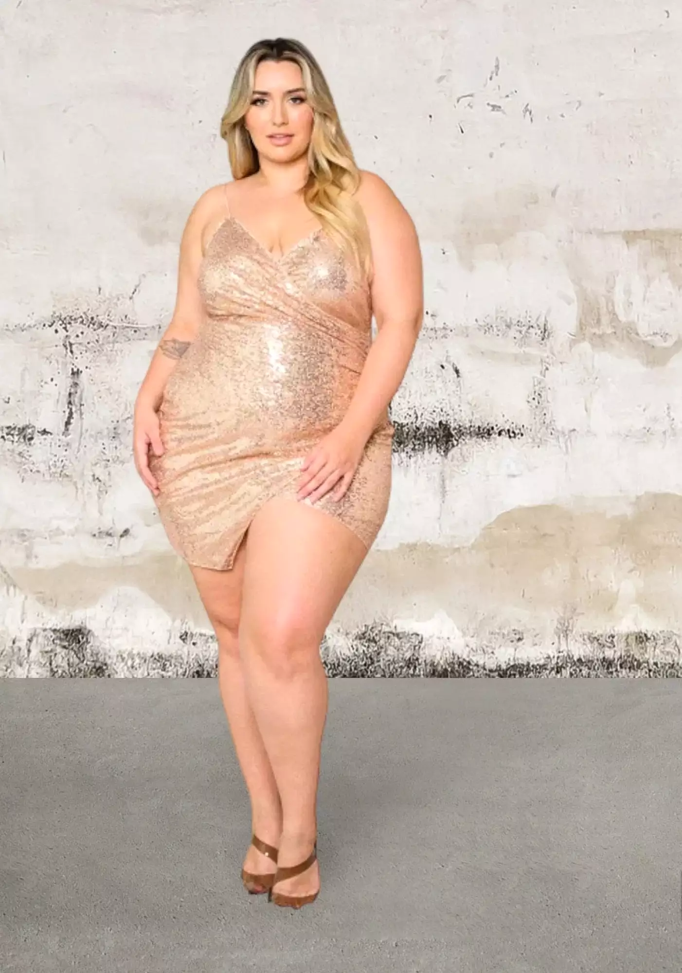 Plus size sleeveless v-neck sequins short dress