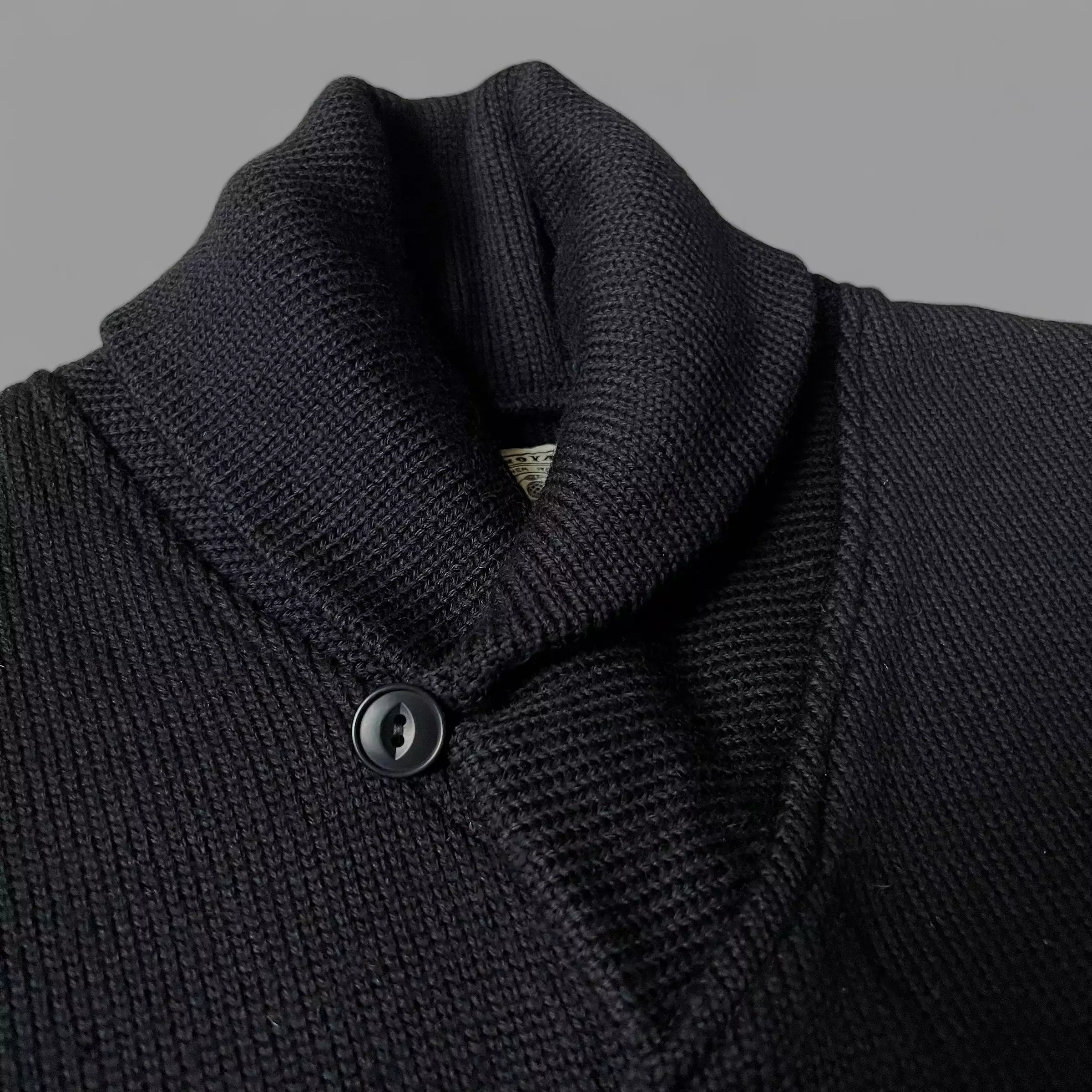 THE NEW VOYAGER CARDIGAN - BLACK