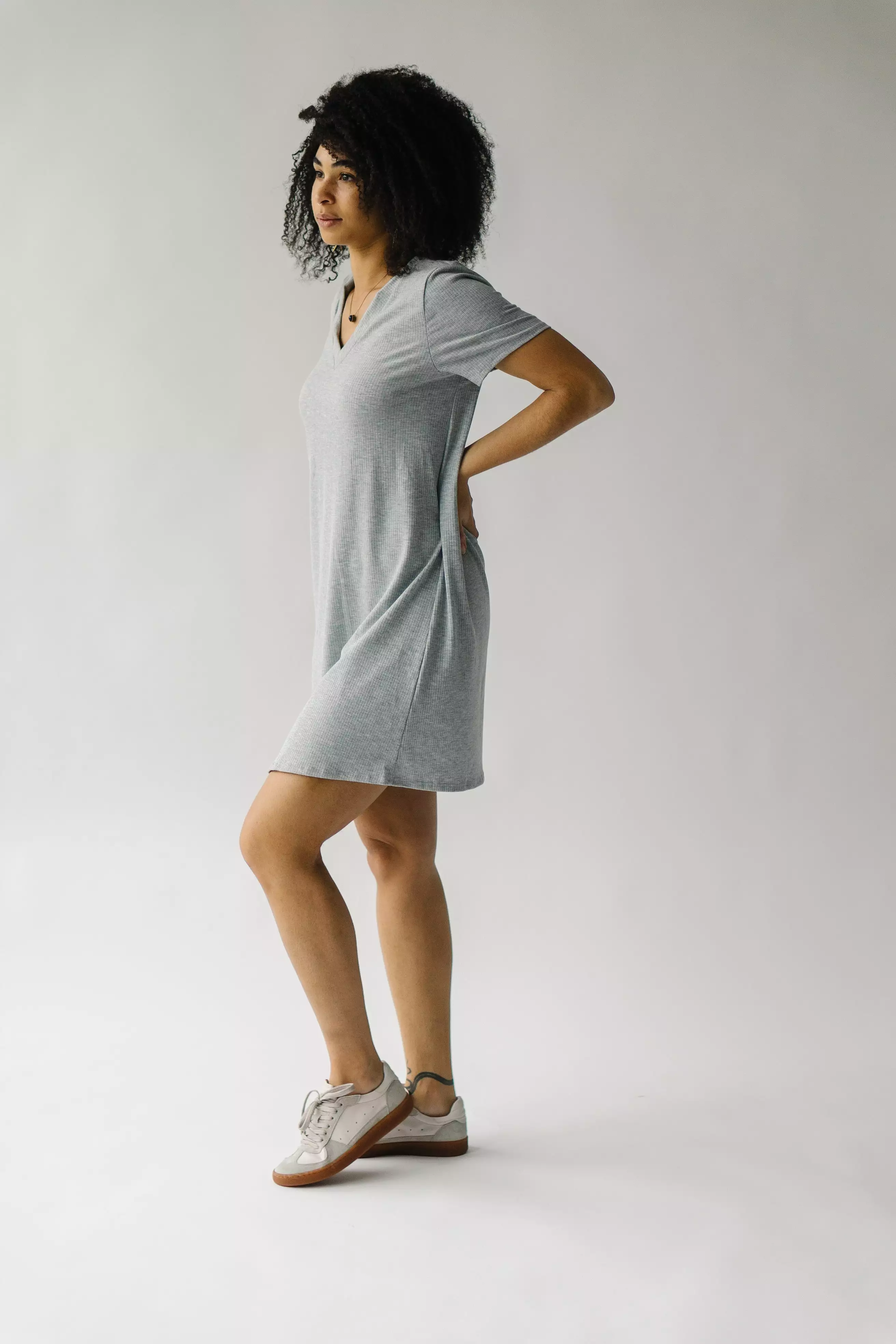 The Nyman Ribbed V-Neck Tee Dress in Heather Grey